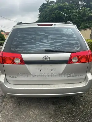 Toyota Sienna CE FWD 2008 Silver