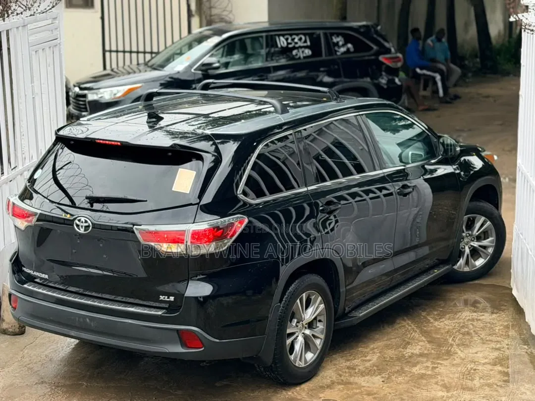 Toyota Highlander 2015 Black