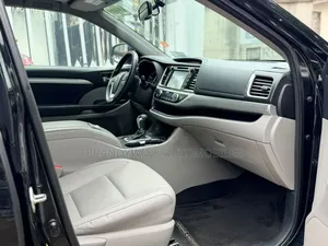 Toyota Highlander 2015 Black