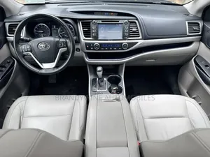 Toyota Highlander 2015 Black