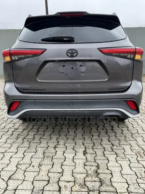 Toyota Highlander XSE 2021 Gray