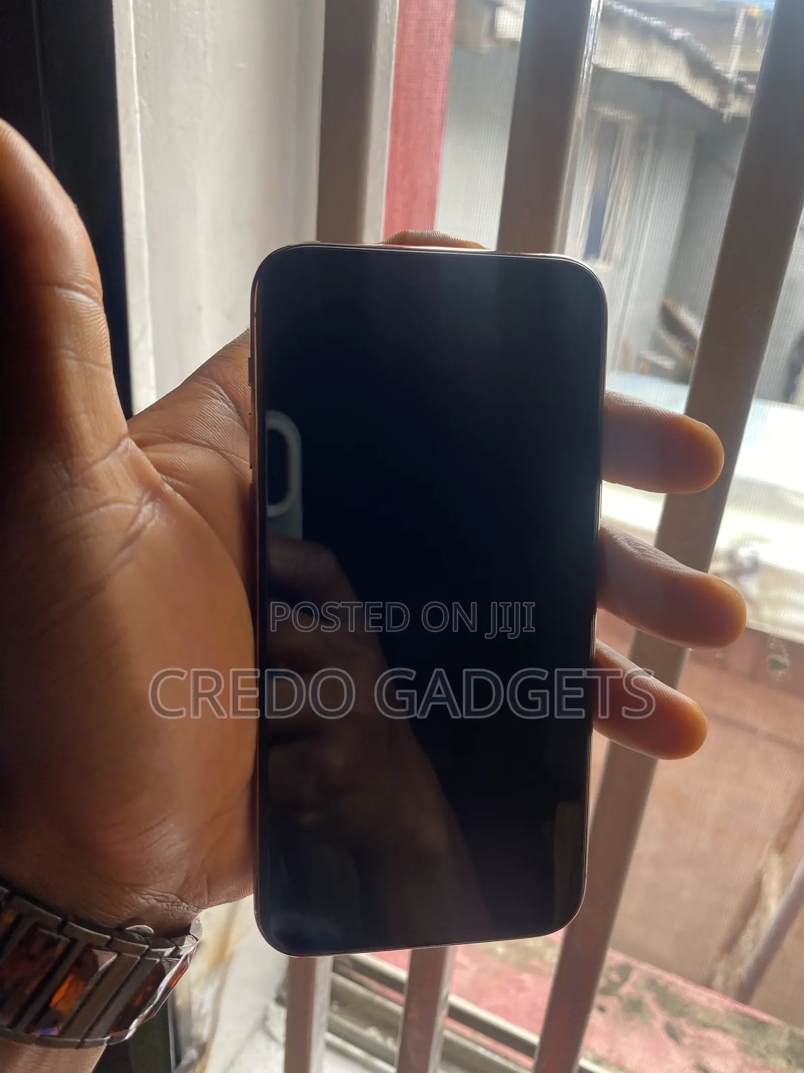 Apple iPhone 11 Pro Max 64 GB Gold