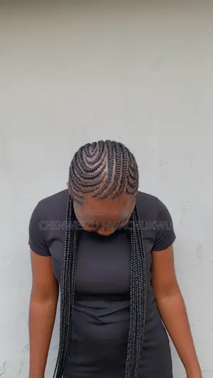 Expert Braider,Wig Maker Stylist in Aba – Home Studio Mobile Service