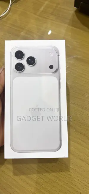 New Apple iPhone 17 Pro Max 256 GB Silver