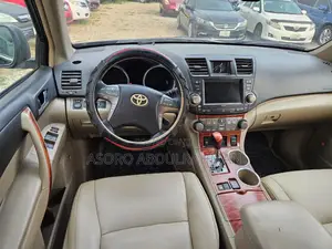Toyota Highlander 2013 Black