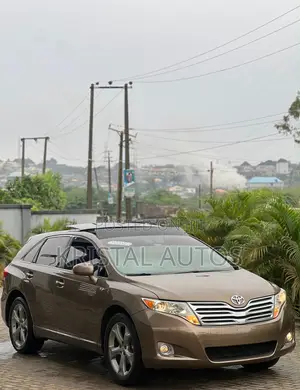 Toyota Venza XLE 2010 Brown
