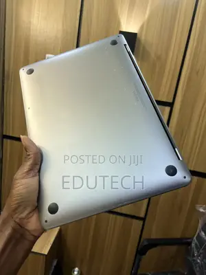 Laptop Apple MacBook Pro 2020 8GB Intel Core i5 SSD 256GB