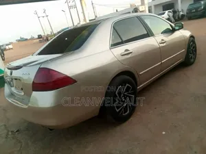 Honda Accord 2007 Gold