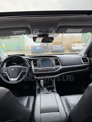 Toyota Highlander Limited 2019 Silver