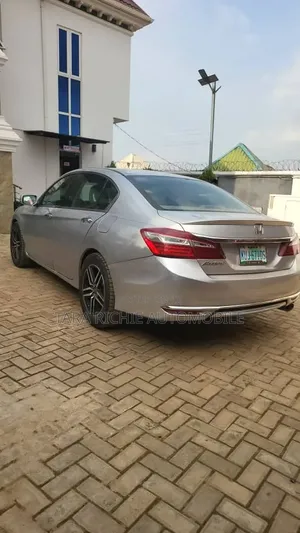 Honda Accord 2016 Silver