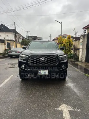 Toyota Tacoma Limited V6 4x2 Double Cab 127.4 in. WB 2020 Black