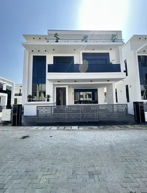 5bdrm Duplex in A Well Secured, Chevron for sale