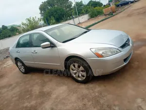 Honda Accord 2005 Silver