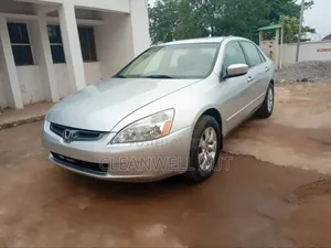 Honda Accord 2005 Silver