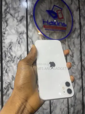Apple iPhone 11 64 GB White
