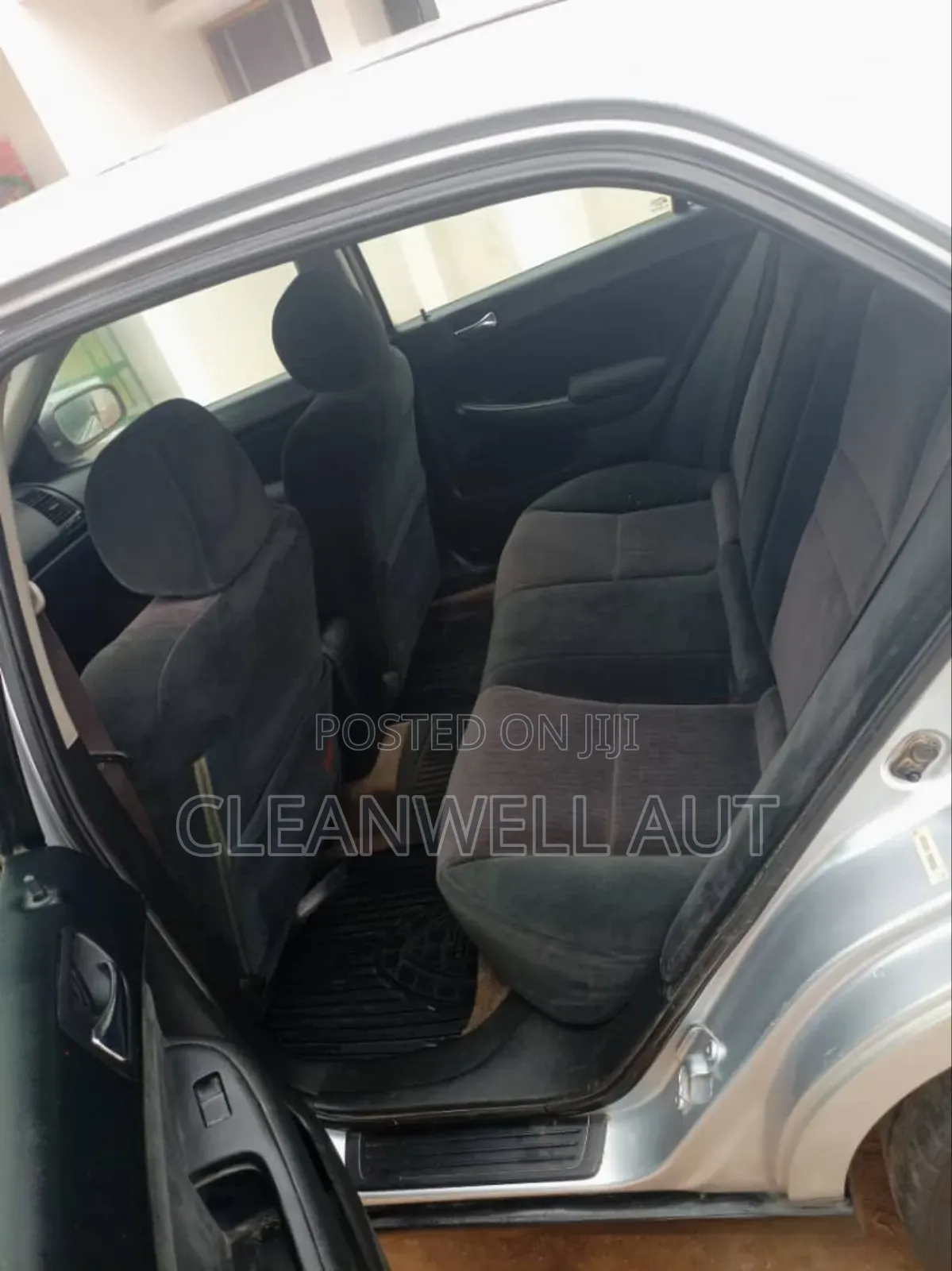 Honda Accord 2005 Silver