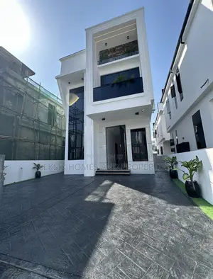 5bdrm Duplex in A Well Secured, Chevron for sale