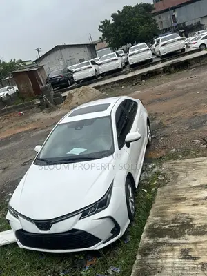Toyota Corolla 2021 White