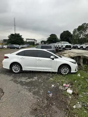 Toyota Corolla 2021 White