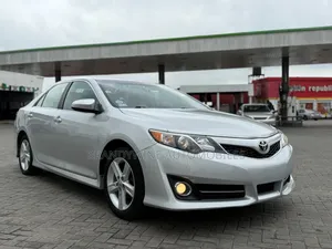 Toyota Camry 2012 Silver