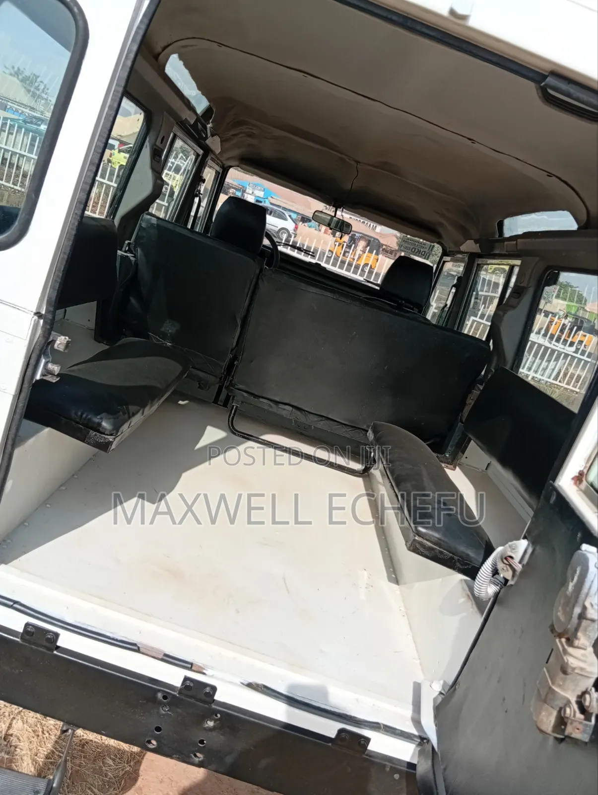 Land Rover Defender 2000 White