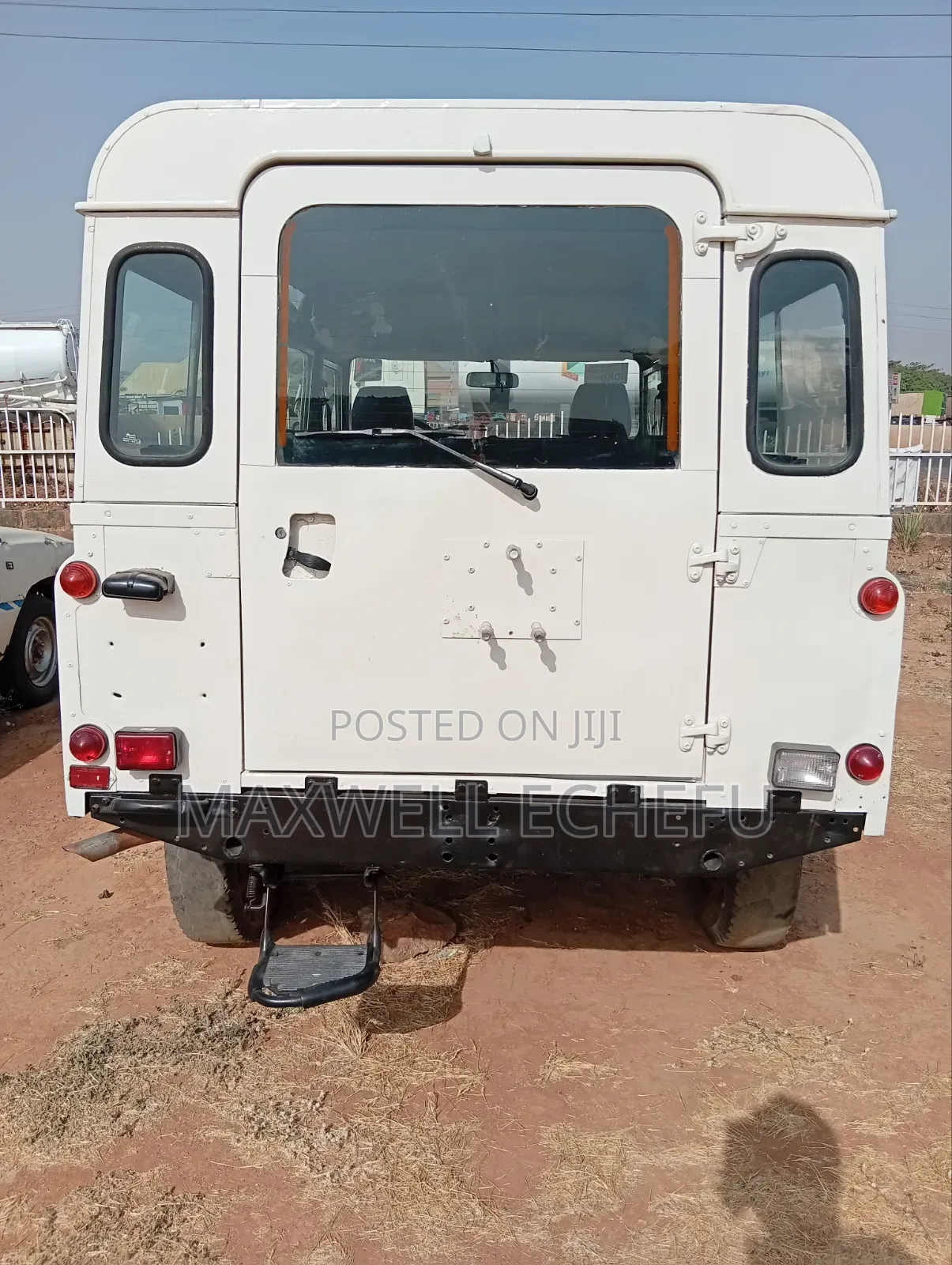 Land Rover Defender 2000 White