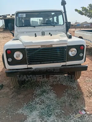 Land Rover Defender 2000 White
