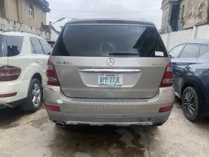 Mercedes-Benz GL-Class 2008 Gold