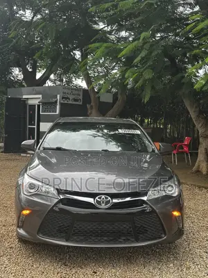 Toyota Camry 2016 Gray