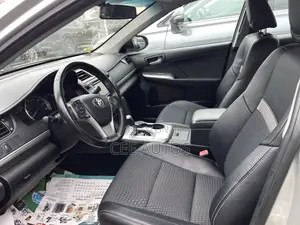 Toyota Camry SE 4dr Sedan (2.5L 4cyl 6A) 2013 Silver