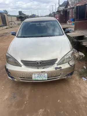 Toyota Camry 2004 Silver