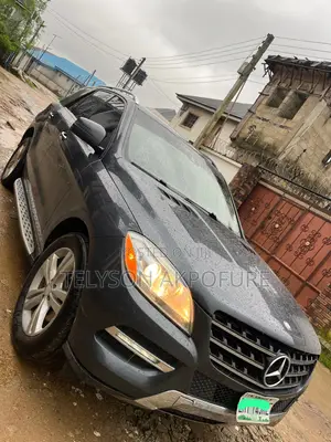 Mercedes-Benz M Class ML350 4MATIC 4dr SUV AWD (3.5L 6cyl 7A) 2015 Gray