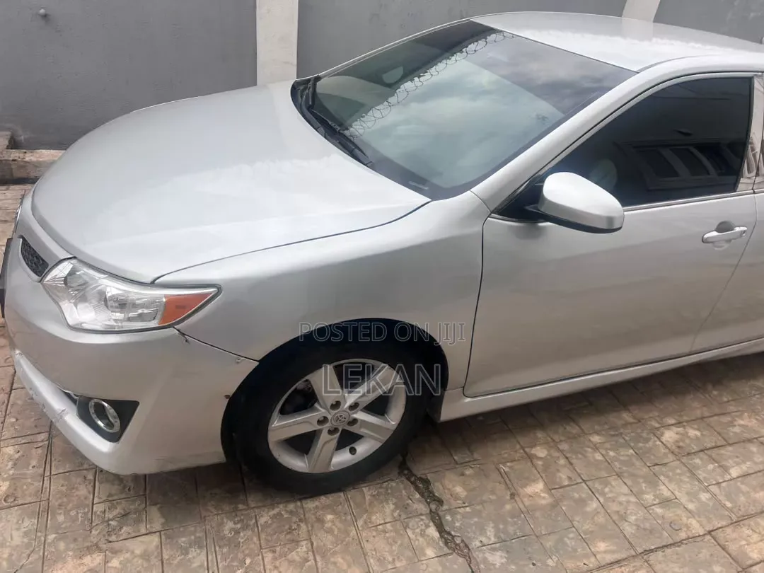 Toyota Camry 2013 Silver