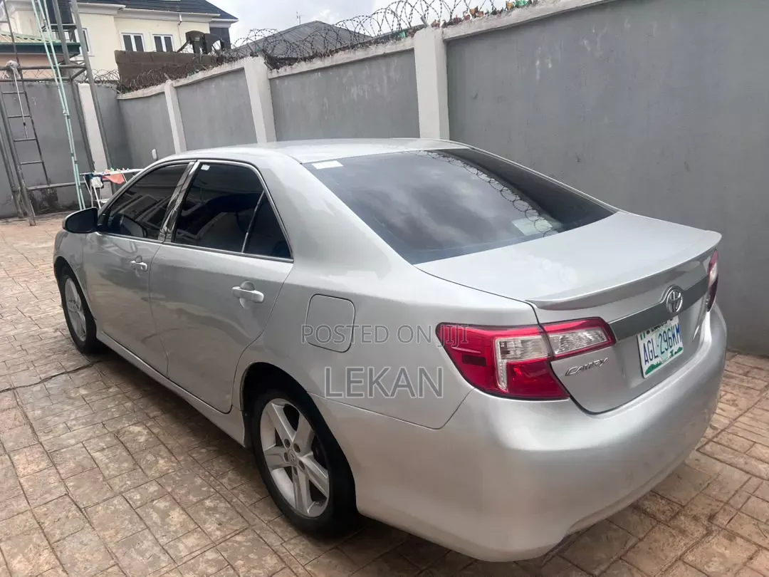 Toyota Camry 2013 Silver