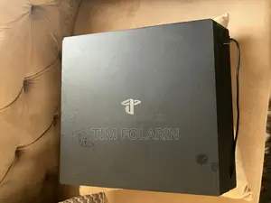 Play Station 4 Pro