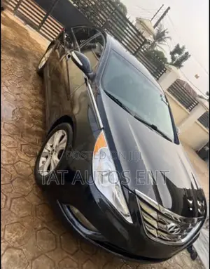 Hyundai Sonata Limited 2.0T Sedan (2.0L 4cyl 6A) 2013 Black