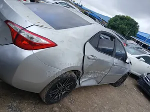 Toyota Corolla 2016 Silver