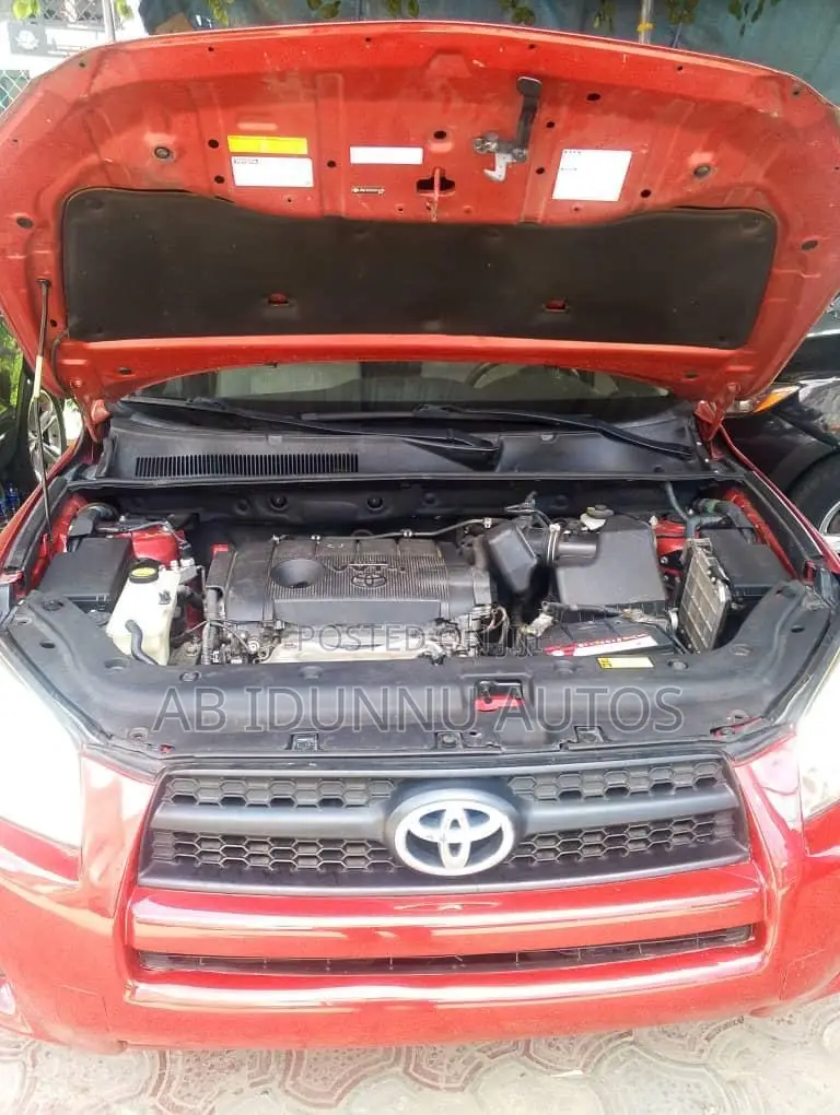 Toyota RAV4 2010 Red