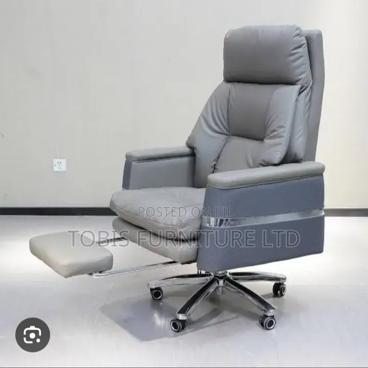Luxury Executive Office Chair With Footrest