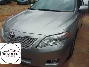 Toyota Camry 2010 Silver