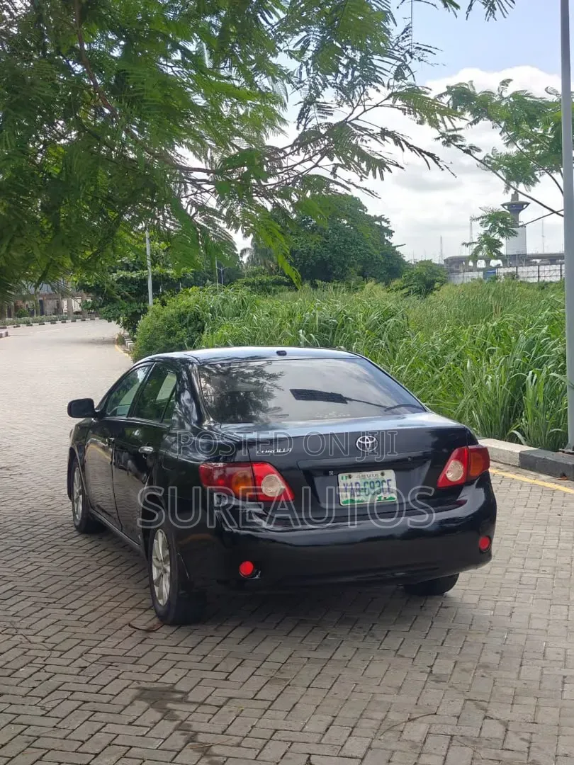 Toyota Corolla 2010 Blue