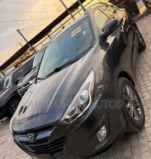 Hyundai Santa Fe 2015 Black