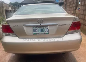 Toyota Camry 2006 Gold