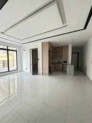 2bdrm Apartment in A Well Secured, Lekki Phase 1 for sale