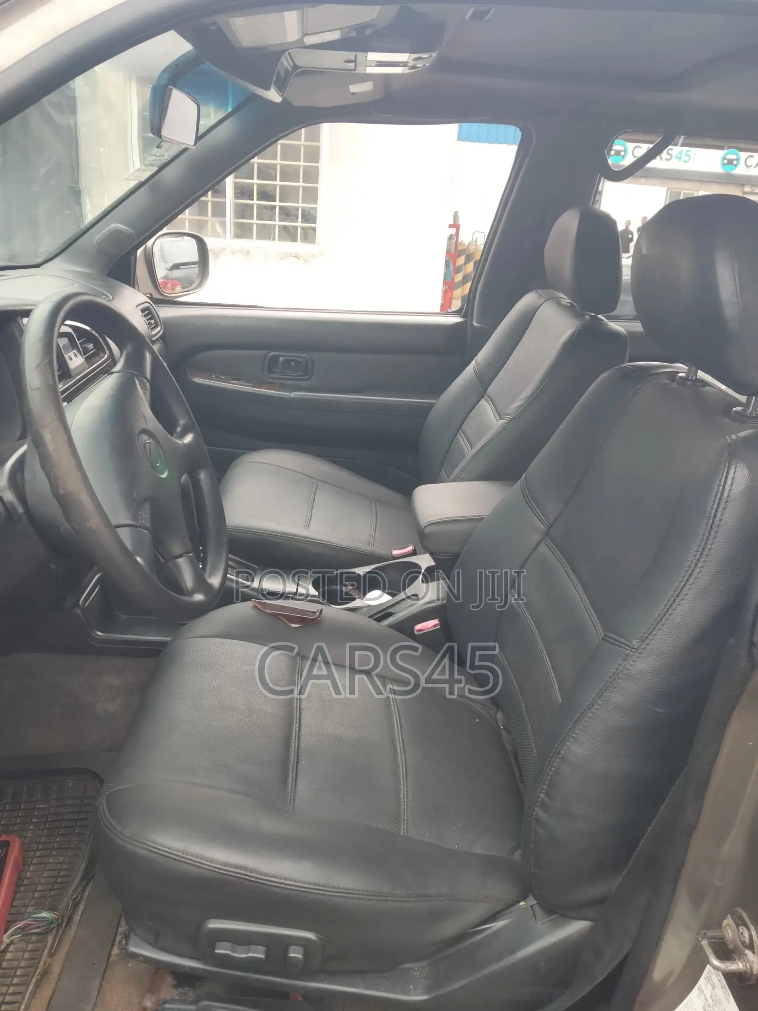Nissan Pathfinder Automatic 2001 Gray