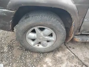 Nissan Pathfinder Automatic 2001 Gray