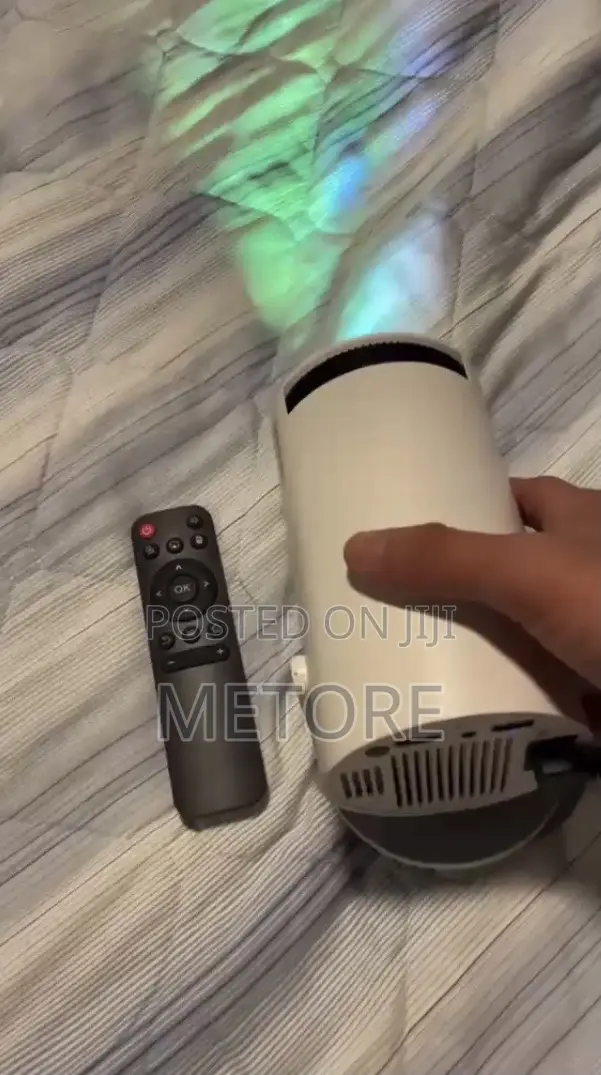 Mini Projector(Ultra-Hd)