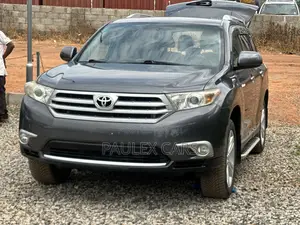 Toyota Highlander Limited 2012 Gray