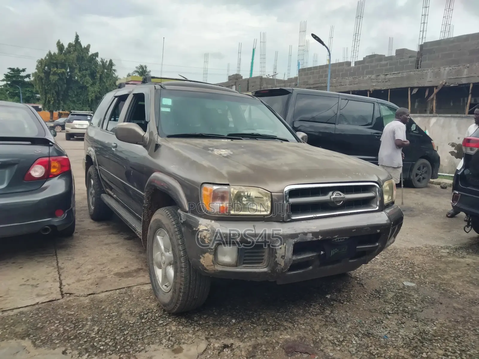 Nissan Pathfinder Automatic 2001 Gray