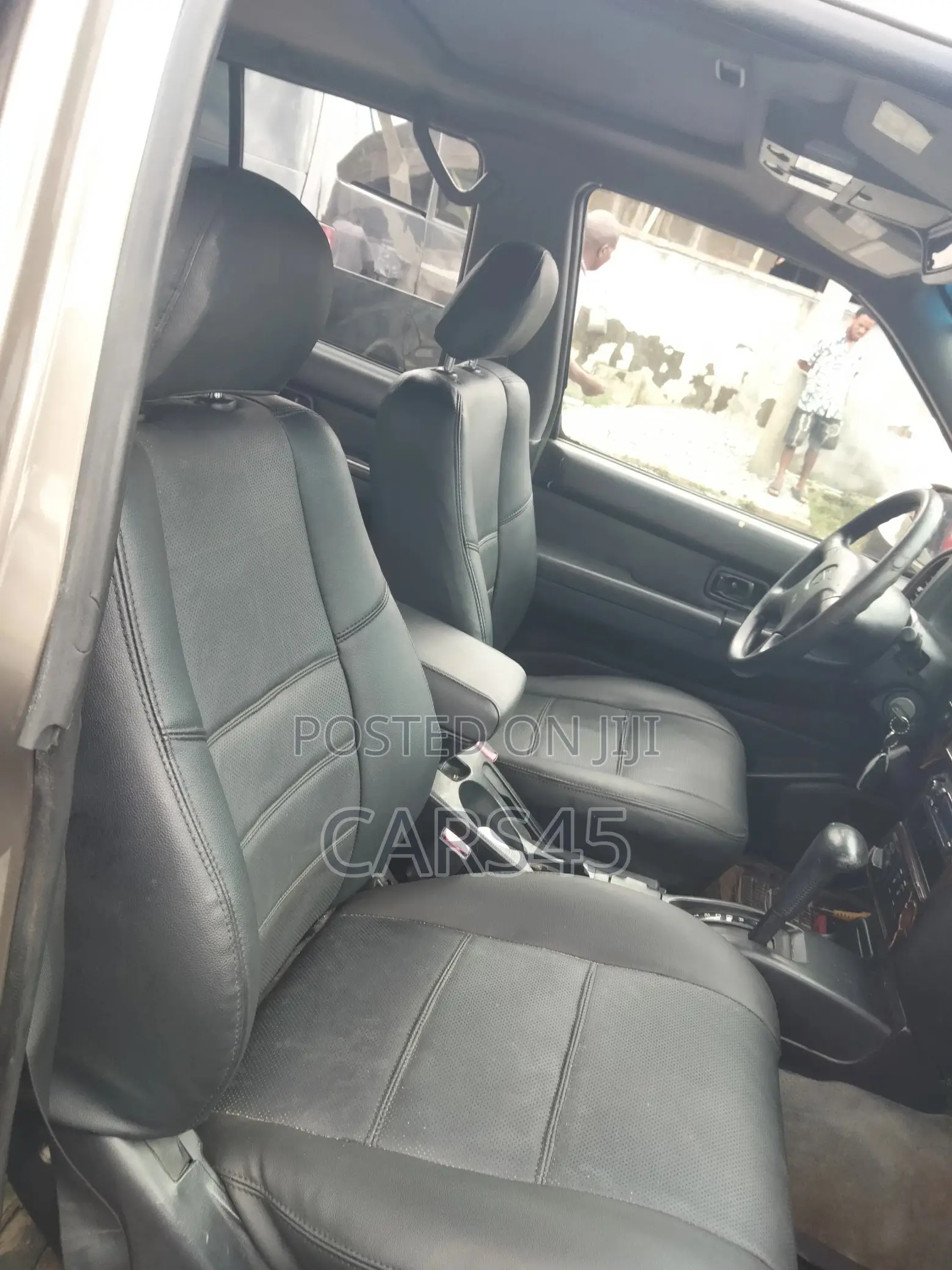 Nissan Pathfinder Automatic 2001 Gray